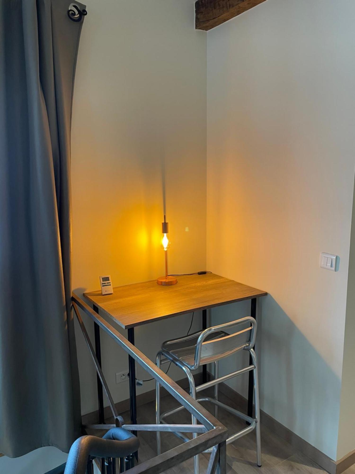 Loft De Charme En Centre-Ville Pau Bagian luar foto