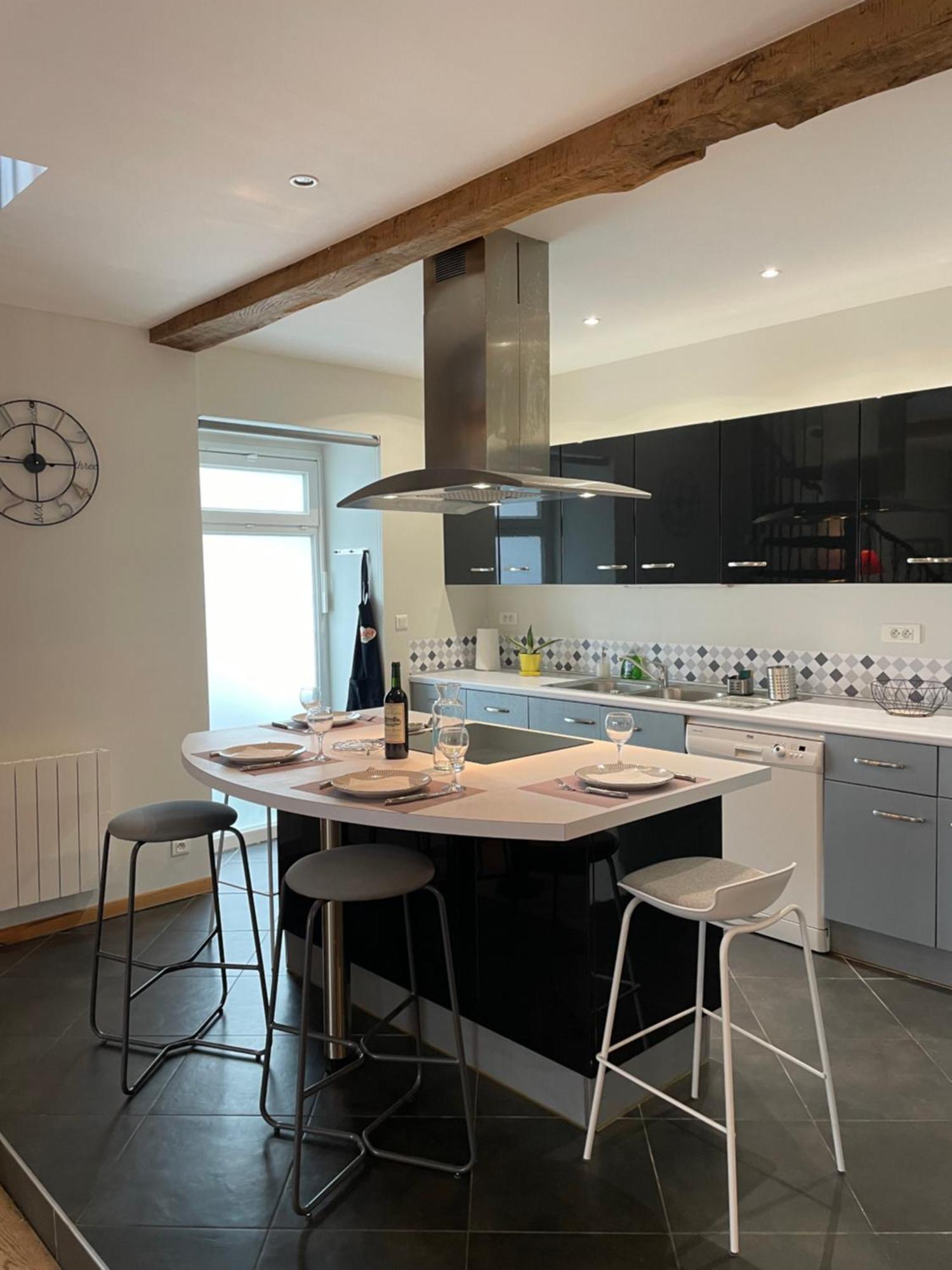 Loft De Charme En Centre-Ville Pau Bagian luar foto